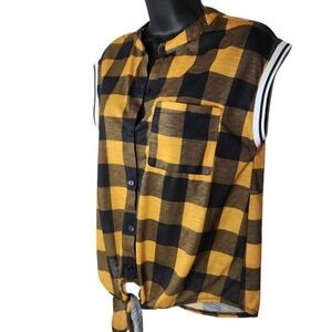 No Boundaries, Women's black and gold sleeveless top. Sz XS/XCH